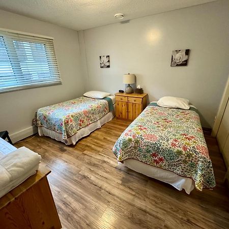 Laura'S Lodge Саскатун Екстер'єр фото